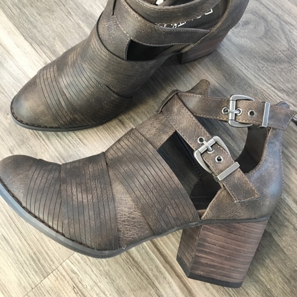 CORKY'S PRANCE BOOTIE BROWN - Picture 5 of 6